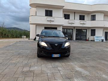 Lancia Ypsilon 1.2 69 CV 5 porte GPL Ecochic Gold