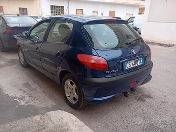 Peugeot 206 1.4 hdi gancio traino 