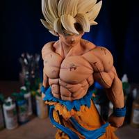 Action Figure Goku Super Saiyan Kit Resina da vern