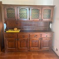 Sala da pranzo in legno di pino tinto noce