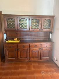 Sala da pranzo in legno di pino tinto noce