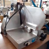 Affettatrice salumi 220 volt