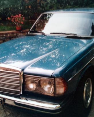 Mercedes 200D