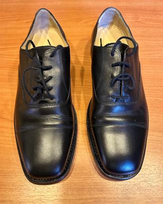 Scarpe nere in pelle tg 43