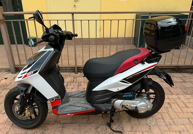 Scooter Aprilia 50 sr motard