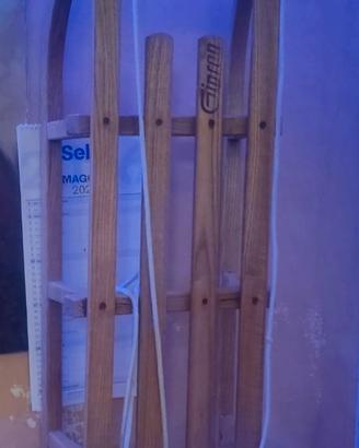 slittino vintage in legno