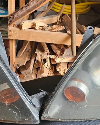 fari anteriori ford fiesta 2008