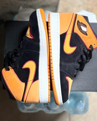 Air Jordan 1 Mid SE