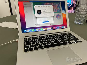 Apple Mac Book Air - Late 2012