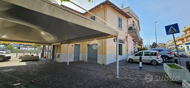 NEGOZIO A ROMA
