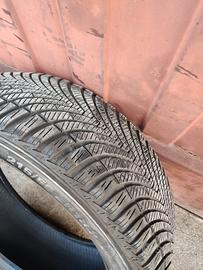 4 gomme 4 stagioni kumho 215/50 ZR 18
