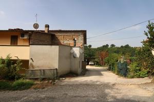 3 LOCALI A MONTOPOLI DI SABINA