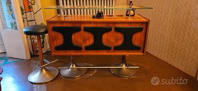 Completo angolo bar vintage.
