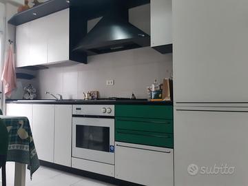 Cucina in eccellente stato marca VALCUCINE