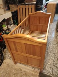 Lettino in legno massello 