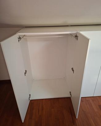 armadio Ikea con appendiabiti 