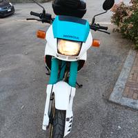 Honda NX 650 Dominator - 1990