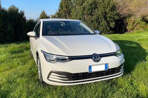 VOLKSWAGEN Golf 1.5 TGI DSG Life