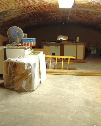 MAGAZZINO A MILANO