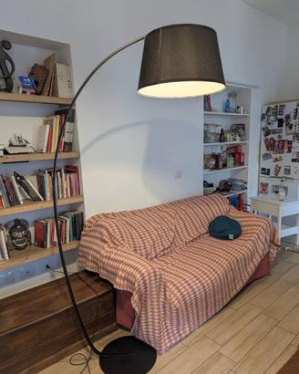 lampada piantana arco - dimmerata o non