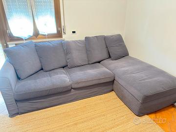 Divano letto IKEA con chaise longue e contenitore