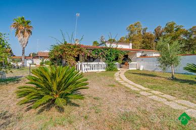 PORZIONE DI BIFAMILIARE A LATINA