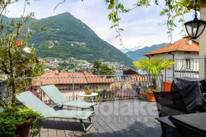 Villa di 300 m² con più di 5 locali a Torno