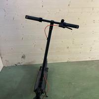 Monopattino  elettrico ninebot