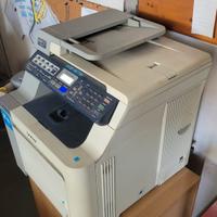 stampante multifunzione laser colori da sistemare