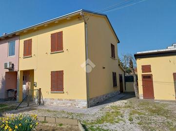 PORZIONE DI BIFAMILIARE A LUGO