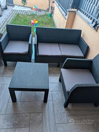 Salotto da esterno in rattan