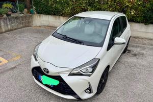 Toyota yaris 1000 active