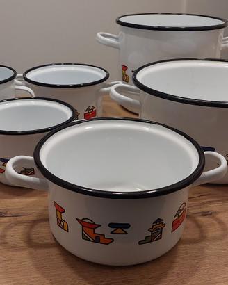 Set pentole con coperchi