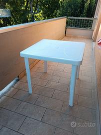 Tavolo da giardino