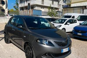 Lancia Ypsilon 1.0 FireFly 5 porte S&S Hybrid Gold