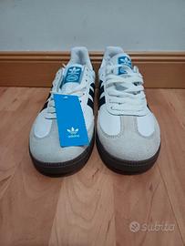 Scarpe da donna Adidas 42