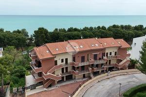 3 LOCALI A PINETO