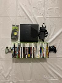 Xbox 360 con 2 controller e giochi