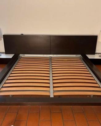 Letto mattimoniale Lema con comodini sospesi