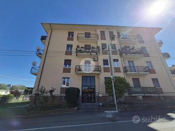 2 LOCALI A STRADELLA