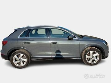 AUDI Q3 35 TDI S tronic Business Advanced