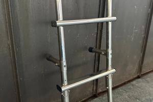 Scaletta inox universale fuoribordo barca