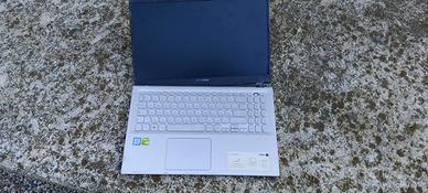 Portatile ASUS A512F per riparazione o ricambi