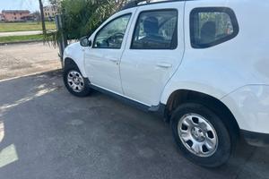 Dacia Duster dacia metano motore nuovo