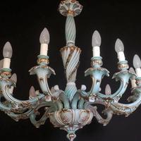 Lampadario in porcellana di Capodimonte