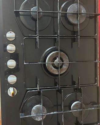 Piano cottura a gas 5 fuochi nero con tripla coron