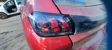 PEUGEOT 208 - FARO POSTERIORE SINISTRO