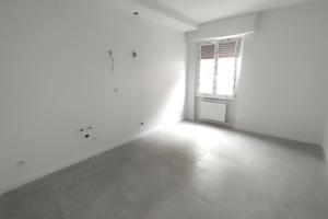 Firenze- trilocale ristrutturato con cantina