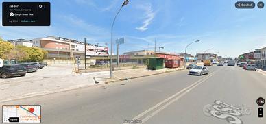 Locale commerciale v.appia p. semi/inter. 250mq