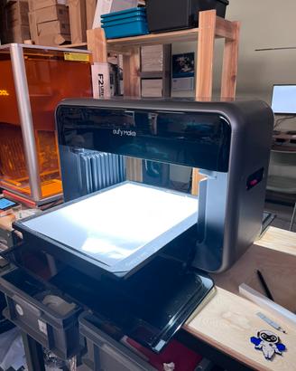 Stampante UV Eufymake per stampe a colori su tutto